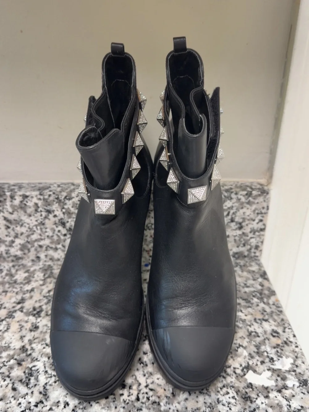 MICHAEL Michael Kors Glenn Studded Leather Lug Sole Ankle Boots Black Size 7M